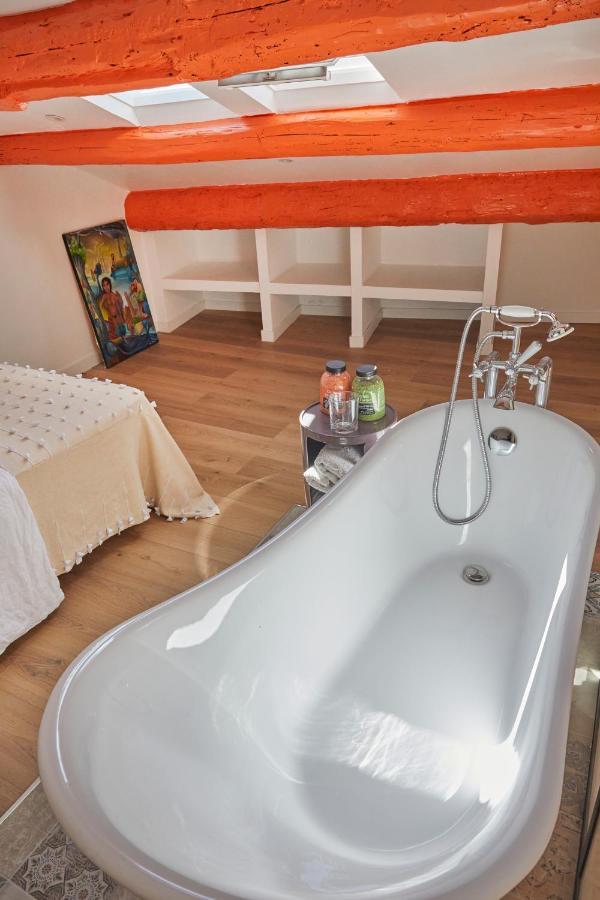 Remarkable Flat In The Historical Part Of Béziers Buitenkant foto